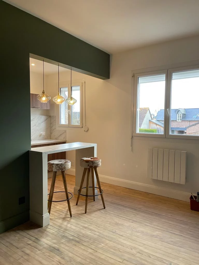 Cuisine après rénovation à Pont-l’Évêque